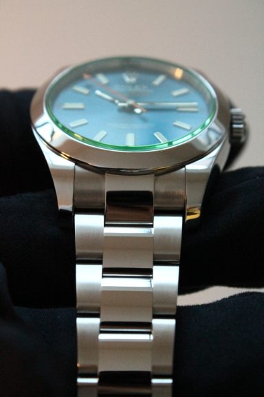 Aufarbeitung einer Rolex Migauss nach dem originalen Schliff. Perfekte Flächen OHNE die Kanten zu brechen. Sorgt für Werterhalt.