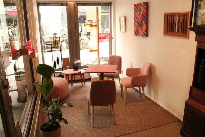 In diskreter und exklusiver Ambiente werden Sie individuell beim Kauf der richtigen Uhr vom Uhrmachermeister persönlich beraten.