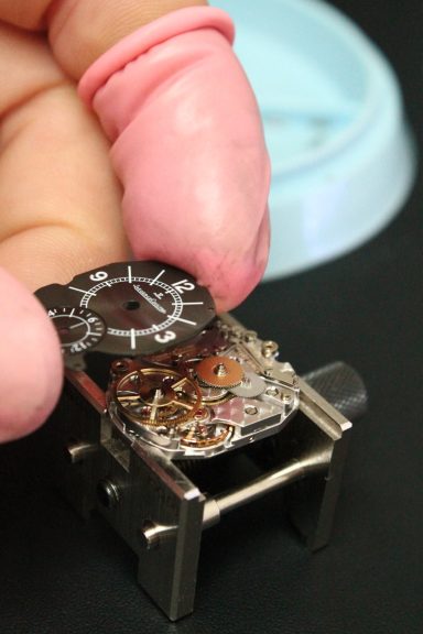 Revision und Reparatur einer Jaeger le Coultre Reverso Duoface vom Uhrmachermeister in Eupen, Belgien.