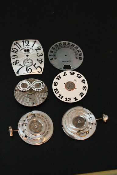 Spezialist für Komplikationsuhren. Uhrmachermeister findet immer eine Lösung Raum Aachen. Franck Müller Wartung.